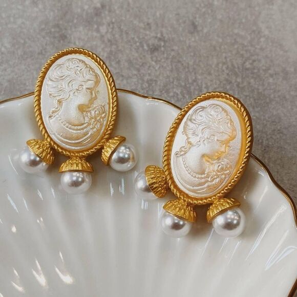 Anthropologie Jewelry - Elegant Gold and White Cameo Earrings #1640